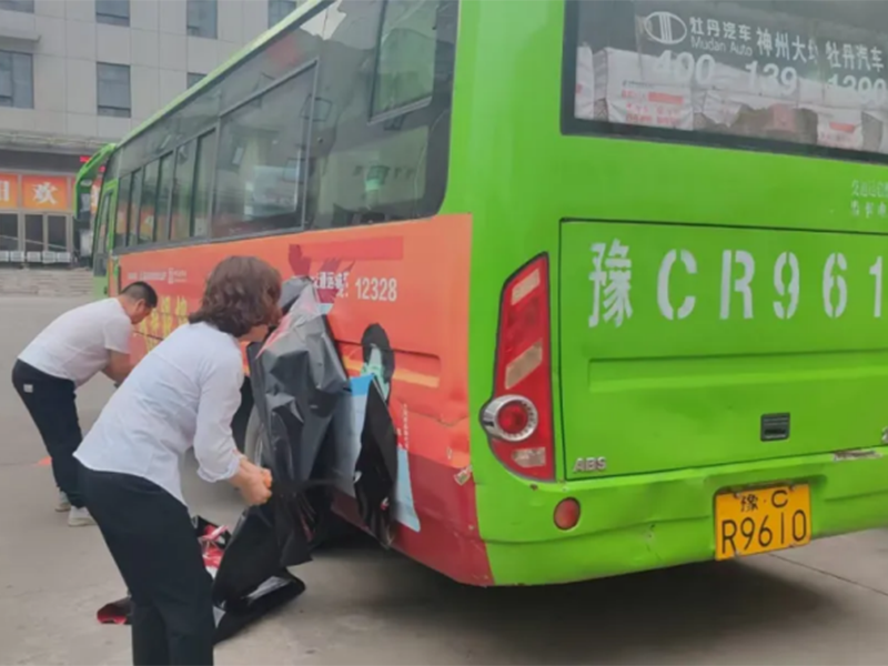 汝陽分公司：擦亮城市流動窗口，煥新車容迎“五一”